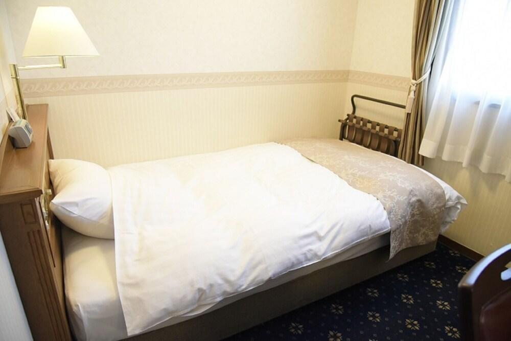 בפו Hotel Arthur Kitahama Base מראה חיצוני תמונה